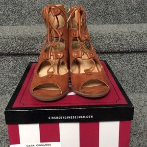 *****SOLD**** $100 sz6.5 SamEdelman Kiera
